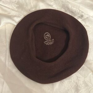 Vintage brown beret